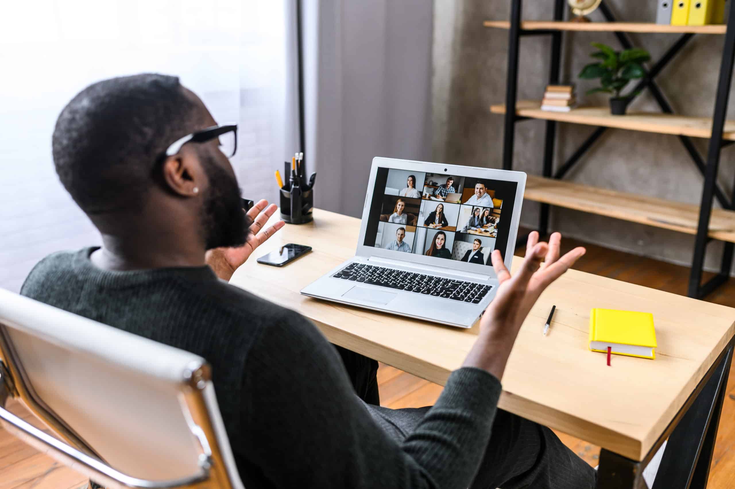 remote working using UC solutions for virtual meeting