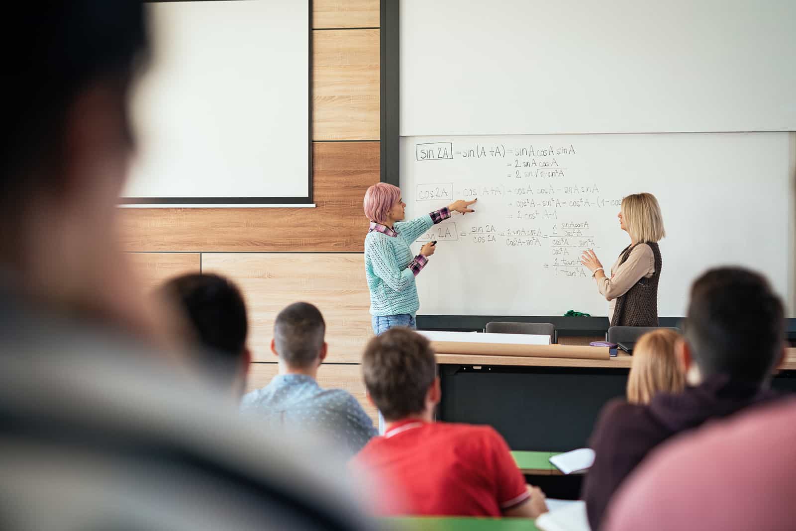 How lecture capture makes hybrid learning engaging for all
