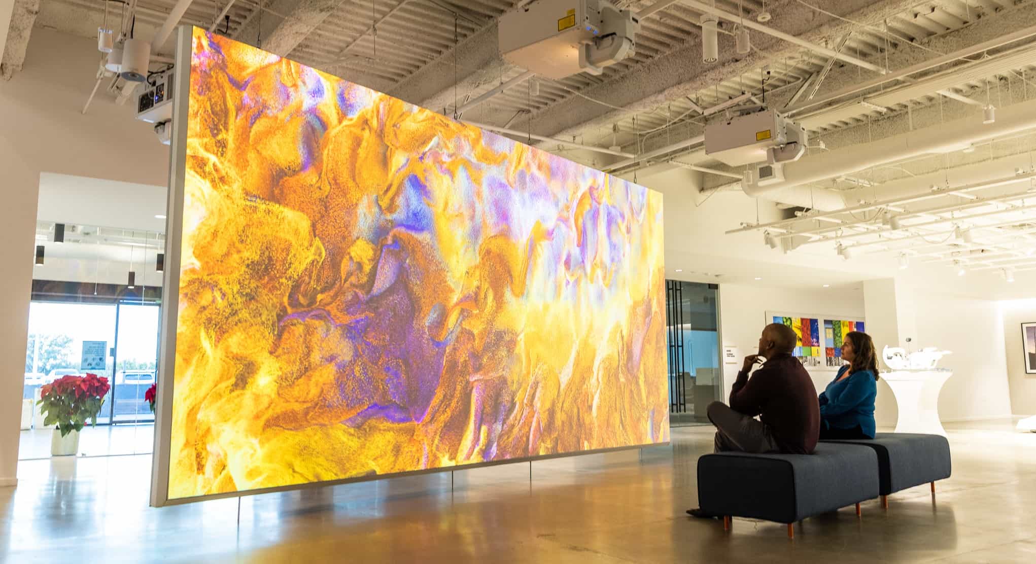 Video wall projection supporting human-centric hybrid workplace design