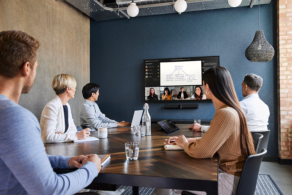 Jabra PanaCast 50 Room System Lifestyle 5 people Teams Medium